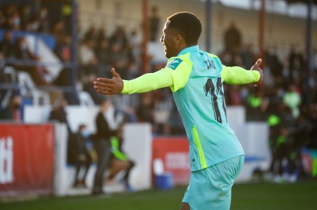 Caio celebrando el segundo tanto (GRANADA CF) 