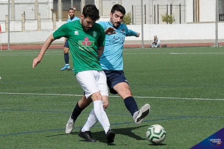 El Atarfe inició la lucha por el ascenso con victoria (JOSÉ M. BALDOMERO /ARCHIVO) 