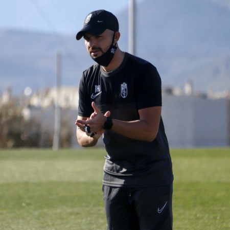 José Ángel Herrera lamentó el empate del Granada en Alhama (GCF FEMENINO)