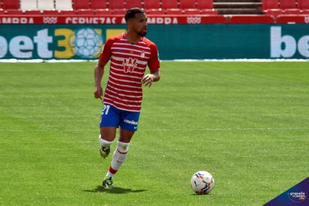 Yangel Herrera en una acción del encuentro ante el Villarreal CF (JOSÉ M. BALDOMERO)