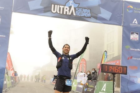 El campeón de Andalucía, David Calero entre en meta (TERRAINCOGNIRA)