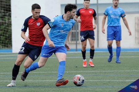El Maracena fue superior al Estepona (JOSÉ M. BALDOMERO)