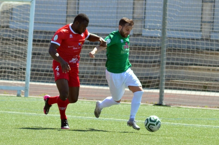 El Atarfe no pasó del empate en casa ante el CD Rincón (J. PALMA)