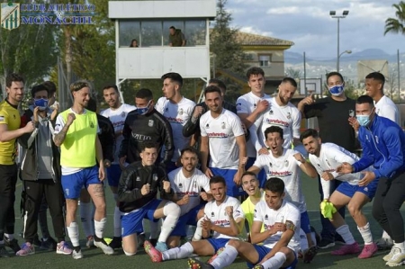 El Atlético Monachil está cada vez más cerca del ascenso (MANU LÓPEZ / ATLÉTICO MONACHIL)