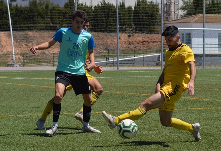 El FC Cubillas sufrió ante el Athlétic Coín la primera derrota de la fase de permanencia (J. PALMA)
