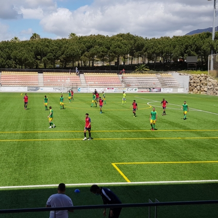 El Maracena se vino de vacío de Estepona (CD ESTEPONA) 