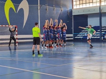 BM Maracena defiende un golpe franco (BM MARACENA)
