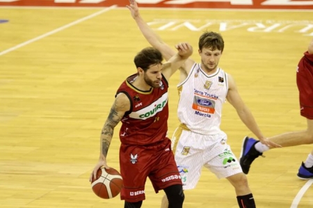El Coviran Granada jugará el primer Play Off ante Real Murcia (JOSÉ VELASCO) 