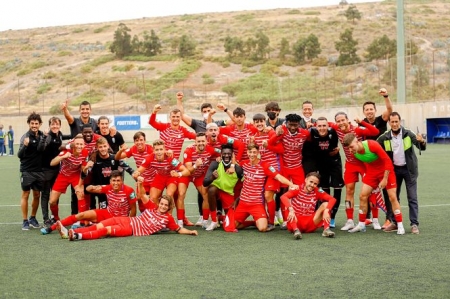 El Recreativo celebra la permanencia (CANTERA NAZARÍ) 