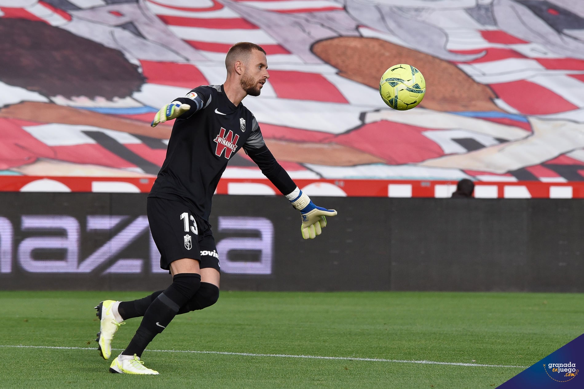 Aarón Escandell logró dejar la portería del Granada a cero más de dos meses después en el encuentro ante el Getafe (JOSÉ M. BALDOMERO) Aarón Escandell logró dejar la portería del Granada a cero más de dos meses después en el encuentro ante el Getafe (JOSÉ M. BALDOMERO)