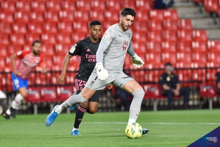 Rui Silva, durante el partido ante el Real Madrid en Los Cármenes (BALDOMERO)