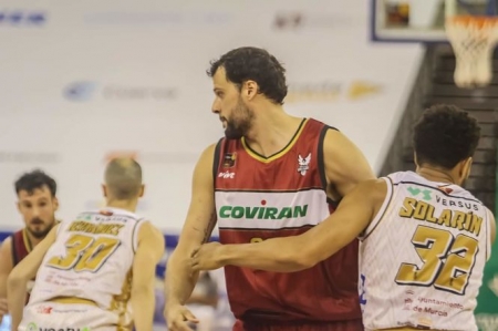 Edu Gatell será baja ante Leyma Coruña (JOSÉ VELASCO) 