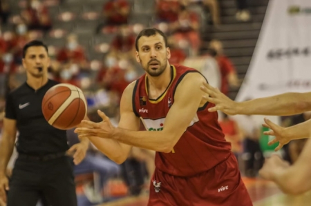 Alejandro Bortolussi durante el partido ante Coruña (JOSÉ VELASCO) 