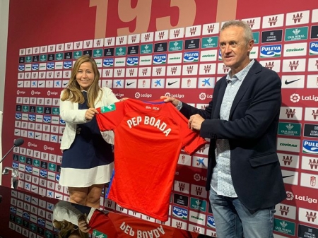 Pep Boada junto a Patricia Rodríguez en la presentación (JOSÉ VELASCO)