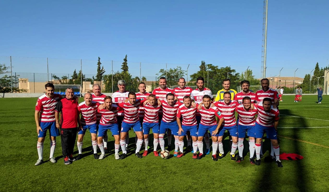 La Asociación de Veteranos del Granada CF, durante un partido amistoso celebrado hace varias temporadas (VETERANOS GRANADA CF) La Asociación de Veteranos del Granada CF, durante un partido amistoso celebrado hace varias temporadas (VETERANOS GRANADA CF)
