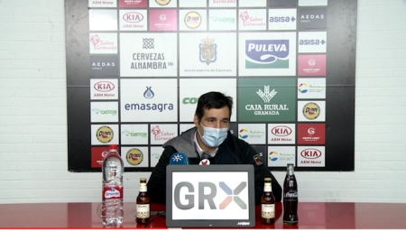 Pablo Pin en la rueda de prensa previa al tercer partido (FUNDACIÓN CB GRANADA) 