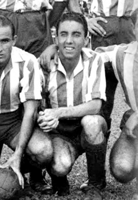 Trompi ha sido elegido como el mejor jugador del Granada en Primera División tras una votación realizada por LaLiga