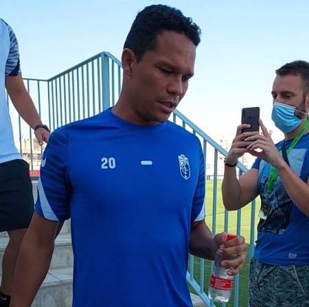Bacca, en el momento de salir al césped de la Ciudad Deportiva (FRAN CALVO)