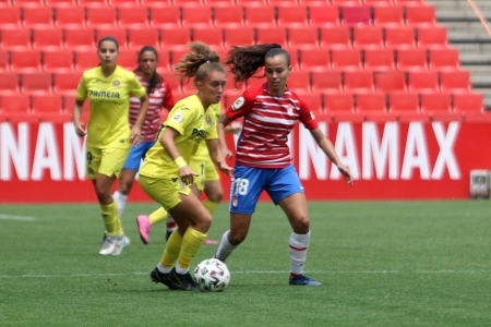 Raquel García, durante el último encuentro de la temporada ante el Villarreal, no continuará en el Granada Femenino (JOSÉ VELASCO / GRJ)
