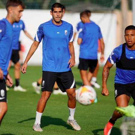 Luis Abram, durante su primera sesión ayer con su nuevo equipo (PEPE VILLOSLADA / GCF)