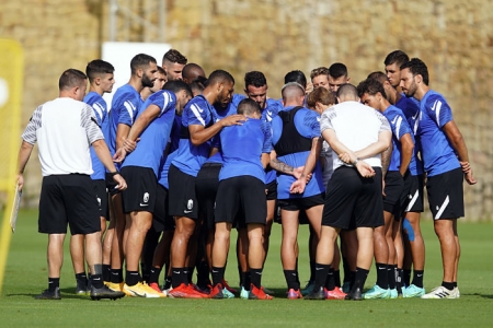 El Granada quiere regresar hoy del stage en Marbella con una victoria (PEPE VILLOSLADA / GCF)