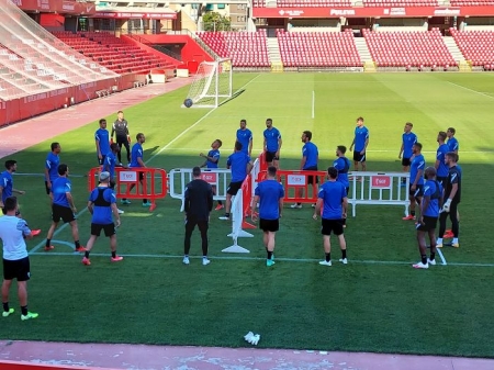 El Granada ha entrenado esta mañana en el `Nuevo Los Cármenes` por primera vez en la pretemporada (FRAN CALVO)