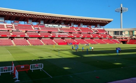 El `Nuevo Los Cármenes` volverá a acoger público esta noche ante el Málaga (FRAN CALVO)