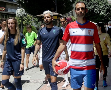 El Granada presentará su segunda y tercera equipación de esta temporada la semana que viene (GRJ)