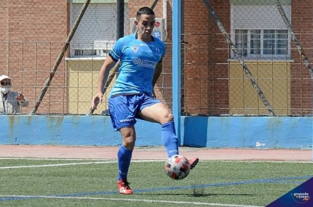 El Maracena perdió en su primer partido de pretemporada (JOSE M. BALDOMERO / ARCHIVO)