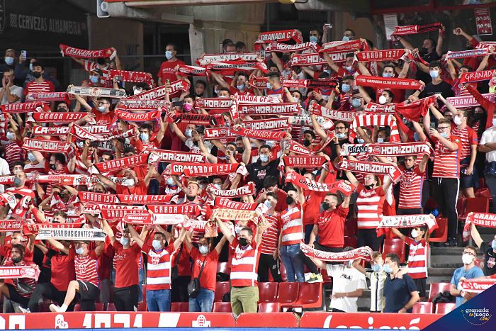 El `Nuevo Los Cármenes` acogió a más de 10.000 espectadores en el derbi contra el Betis (JOSÉ M. BALDOMERO) El `Nuevo Los Cármenes` acogió a más de 10.000 espectadores en el derbi contra el Betis (JOSÉ M. BALDOMERO)