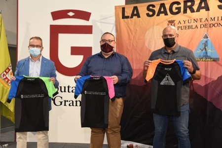 Presentación de la Sky Race (JM GIL / DIPGRA)