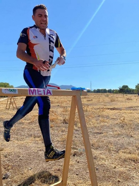 Un orientador durante la prueba (CLUB VELETA)