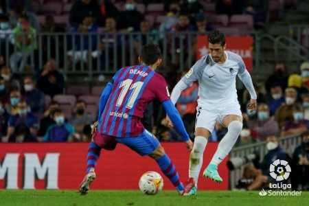 Sergio Escudero debutó con el Granada en el Camp Nou (LALIGA)