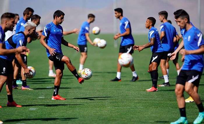 El Granada volverá mañana al trabajo para preparar el derbi frente al Sevilla (PEPE VILLOSLADA / GCF) El Granada volverá mañana al trabajo para preparar el derbi frente al Sevilla (PEPE VILLOSLADA / GCF)