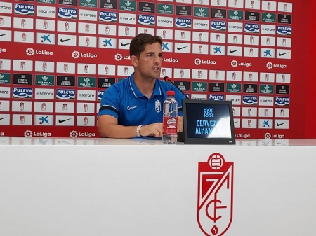 Robert Moreno, durante la rueda de prensa previa al encuentro contra el Sevilla (FRAN CALVO)