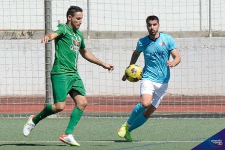 El Atarfe ha vencido su primer partido (JOSÉ M. BALDOMERO / ARCHIVO) 