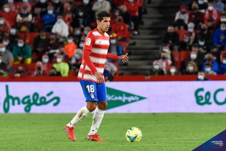Luis Abram, durante el encuentro ante el Sevilla (JOSÉ M. BALDOMERO)