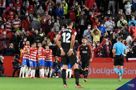 El Granada es el equipo de Primera que más minutos ha estado ganando durante las ocho primeras jornada de liga (JOSÉ M. BALDOMERO)