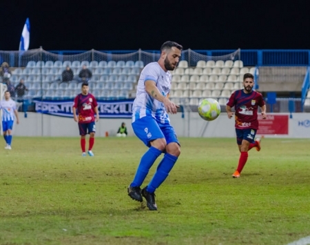 Juanfran en un partido con la camiseta del CF Motril (SEMANARIO MUCHO DEPORTE)