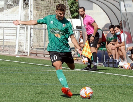 El CD Huétor Vega afronta partido en el polideportivo de `Las Viñas` (JOSÉ M. BALDOMERO)