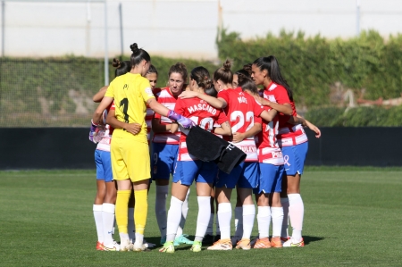 El Granada Femenino no vio recompensado como hubiera deseado su esfuerzo físico ante el Castellón (JOSÉ VELASCO / GRJ)