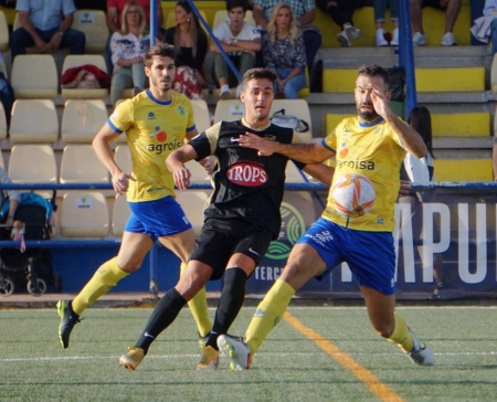 El CF Motril doblegó al CD Huétor Tájar el pasado domingo en el derbi provincial (CF MOTRIL)