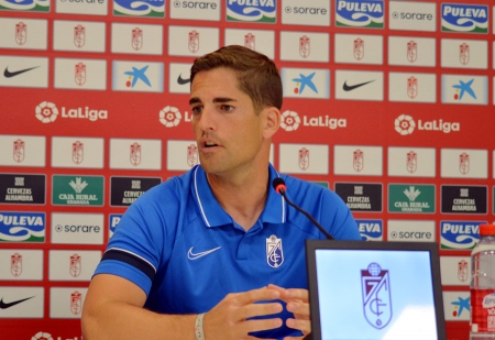 Robert Moreno, entrenador del Granada CF (JAVIER PALMA / GRJ)