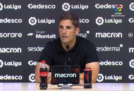 Robert Moreno, durante la rueda de prensa post partido contra el Levante (LALIGA)