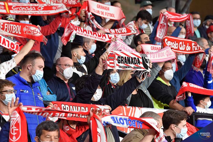El Granada ha suspendido el viaje de sus aficionados a Barcelona para presenciar el encuentro ante el Espanyol (JOSÉ M. BALDOMERO) El Granada ha suspendido el viaje de sus aficionados a Barcelona para presenciar el encuentro ante el Espanyol (JOSÉ M. BALDOMERO)