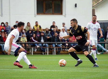 Los motrileños juegan este domingo en Armilla ante el colista (CF MOTRIL)