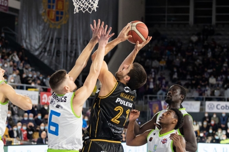 El Covirán Granada quiere seguir en el liderato (VÍCTOR QUINTANA / PALENCIA BALONCESTO)