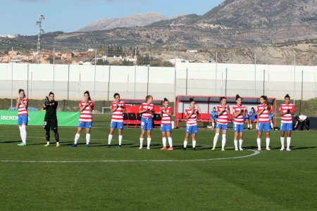 El Granada Femenino dio una nueva muestra de la eterna lucha frente al Alba Fundación (JOSÉ VELASCO / GRJ)