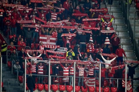 El último desplazamiento de la afición del Granada a `San Mamés` fue en la semifinal de Copa (GCF)
