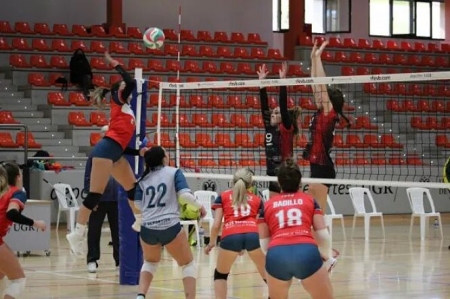 Imagen del partido del Universidad de Granada femenino (DEPORTES UGR) 